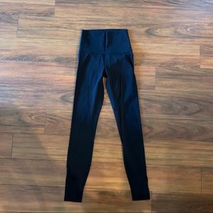 ♠️ black lulu leggings ♠️